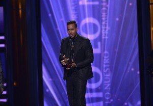 premios-lo-nuestro-2016